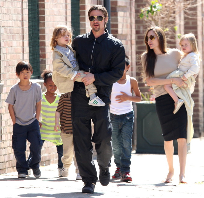 Анджелина Джоли: о главной цели, материнстве, благотворительности и трех жизнях