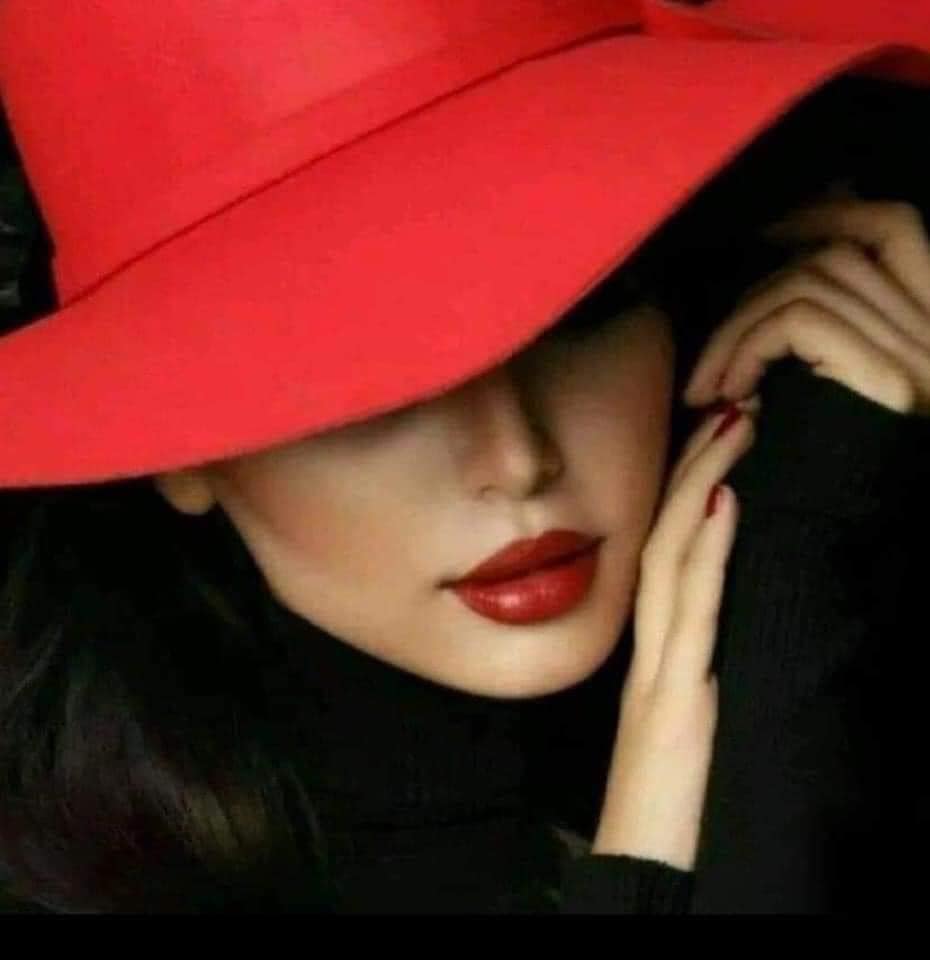 Олечка — жена на «троечку»